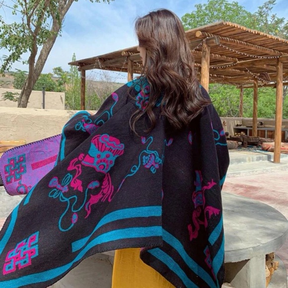 Floral Pattern Shawl , Poncho, purple, pink and black - Picture 10 of 14